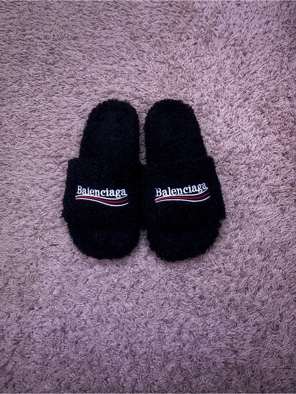US Size 11, EU Size 45. never worn don’t fit me